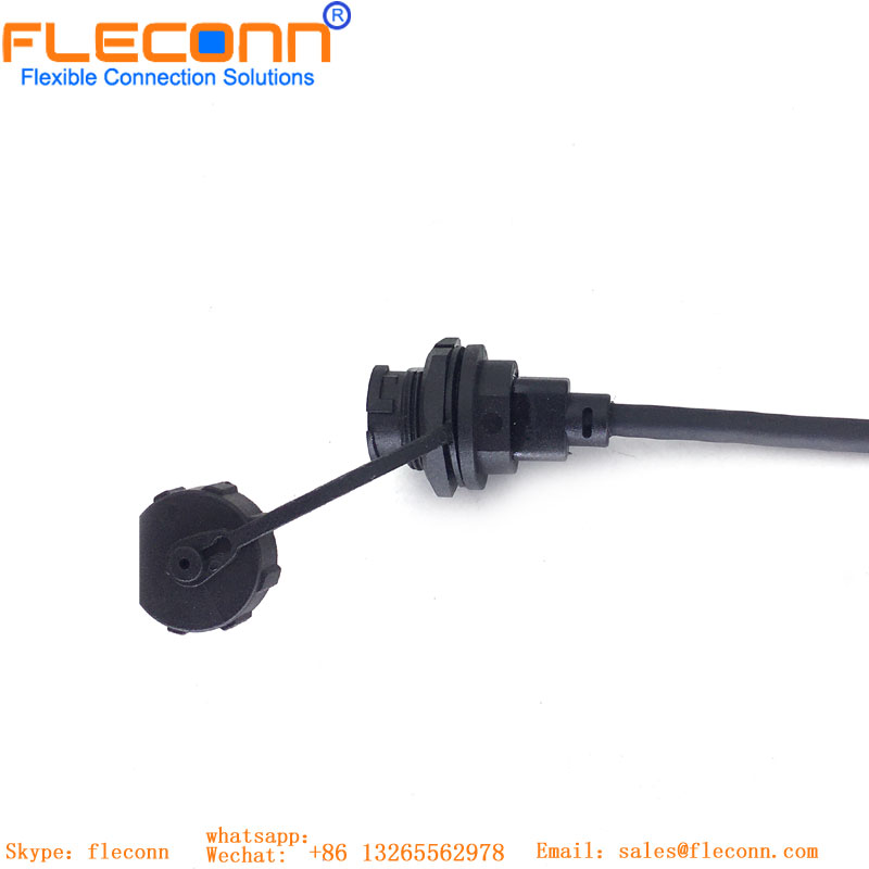 Type-C Cable With Dust Cover（bayonet）